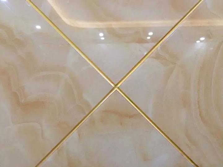 1589423823162837.jpg 瓷砖美缝后变色.jpg